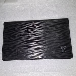 Authentic Louis Vuitton Black Epi Long Wallet in EUC Pre-loved